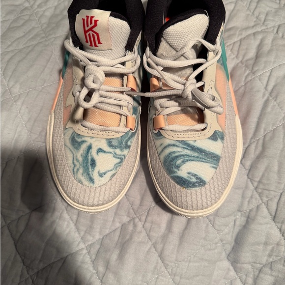 Nike Kids Sneakers in Teal and Peach - Picture 2 of 2